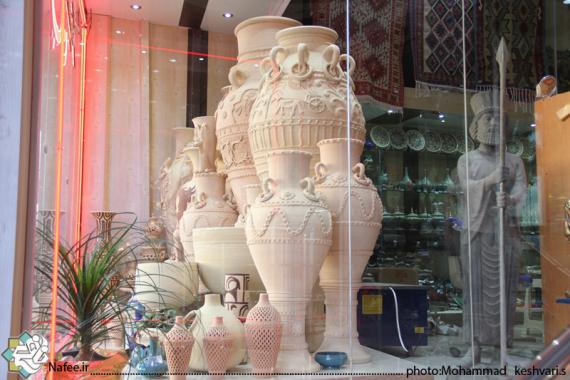 مینا کاری,پایتخت سفال,هنرمند,صنایع دستی,لالجین,سفال,